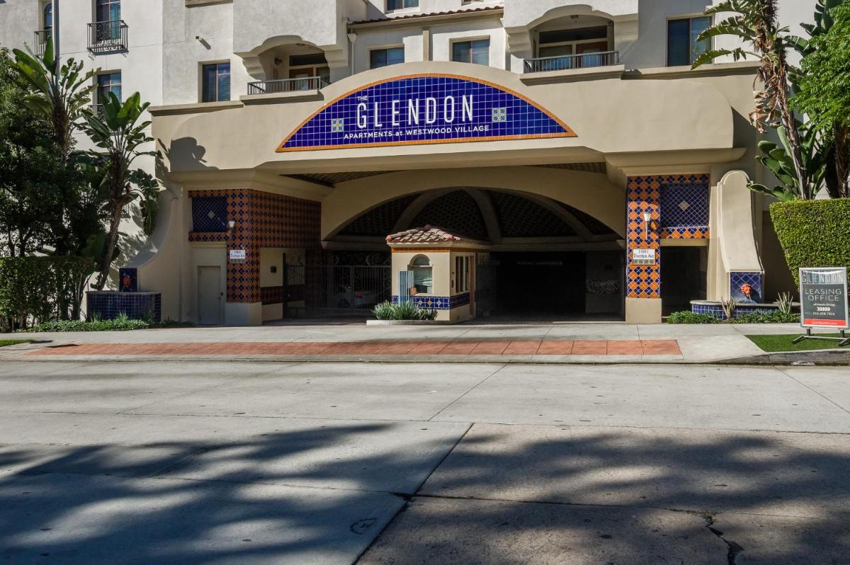 Popular attractions Area Nearby Property